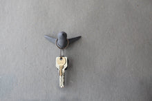 Laden Sie das Bild in den Galerie-Viewer, Mini Beton Wandhaken - Grau