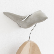 Laden Sie das Bild in den Galerie-Viewer, Helle Wandhaken für Garten, Badezimmer oder in den vier Wänden, witterungsbeständig und ein Augenschmaus.