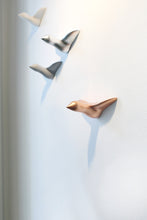 Laden Sie das Bild in den Galerie-Viewer, Gemischter Schwarm - Kupfer, Silber, Keramik und Beton