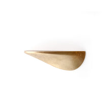 Laden Sie das Bild in den Galerie-Viewer, Wandregal aus Beton klein - gold